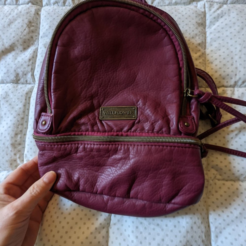 Wallflower Backpack - Picture 5 of 14